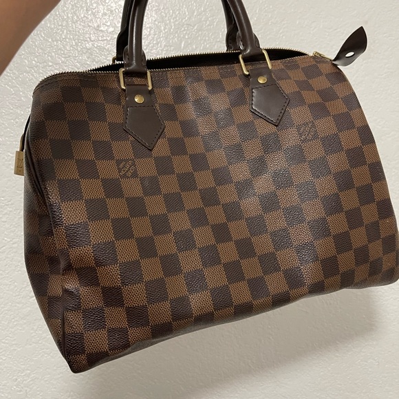 Gently Worn Louis Vuitton Speedy 30 Damier Ebene - Picture 6 of 16